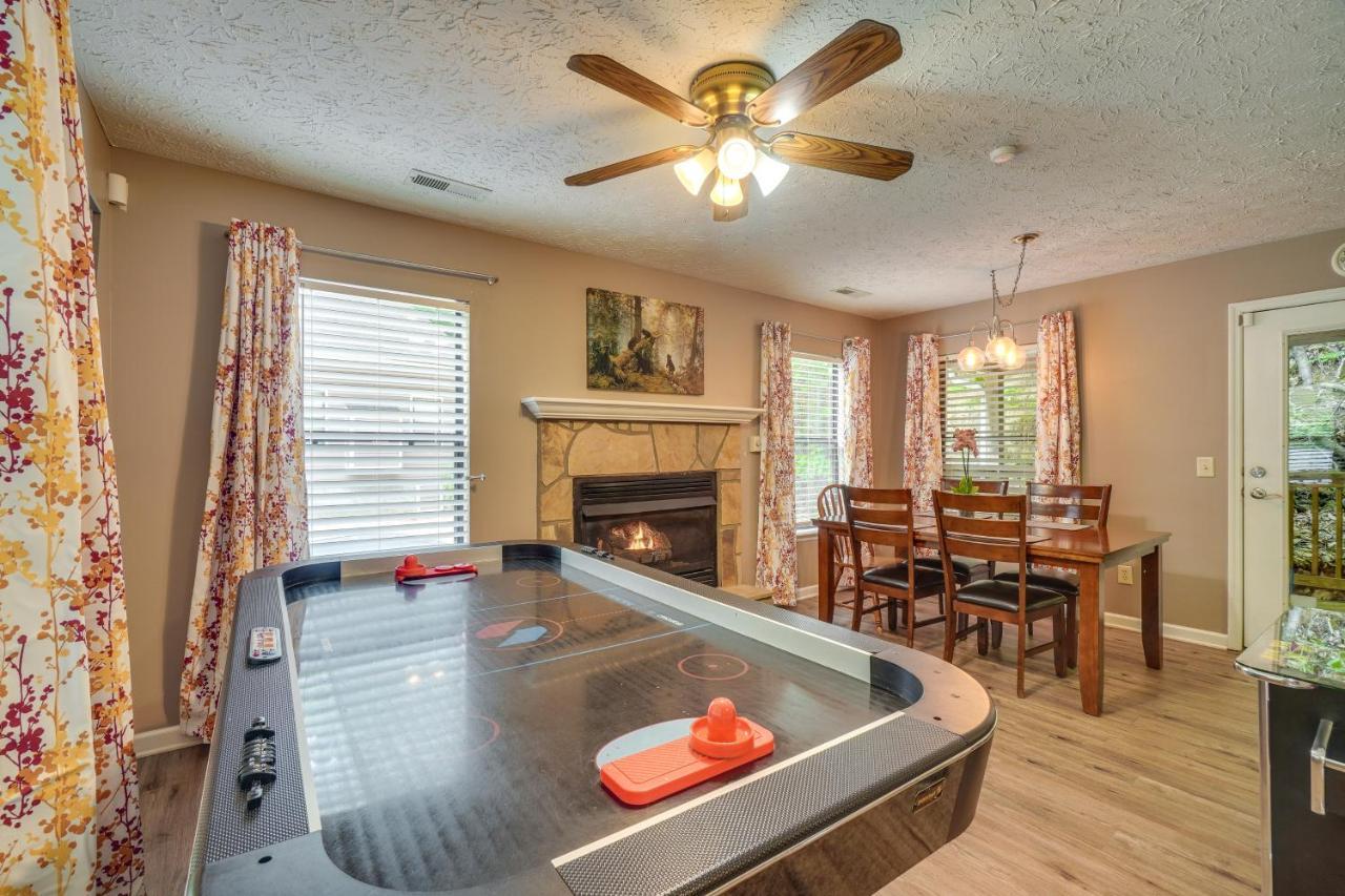 Gatlinburg Vacation Rental Balcony With Hot Tub! Экстерьер фото