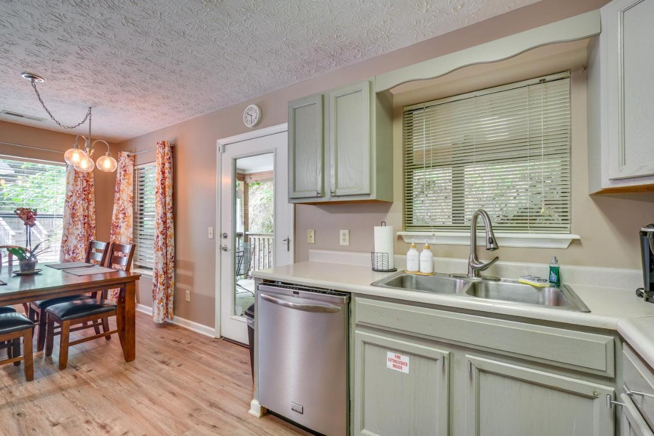 Gatlinburg Vacation Rental Balcony With Hot Tub! Экстерьер фото